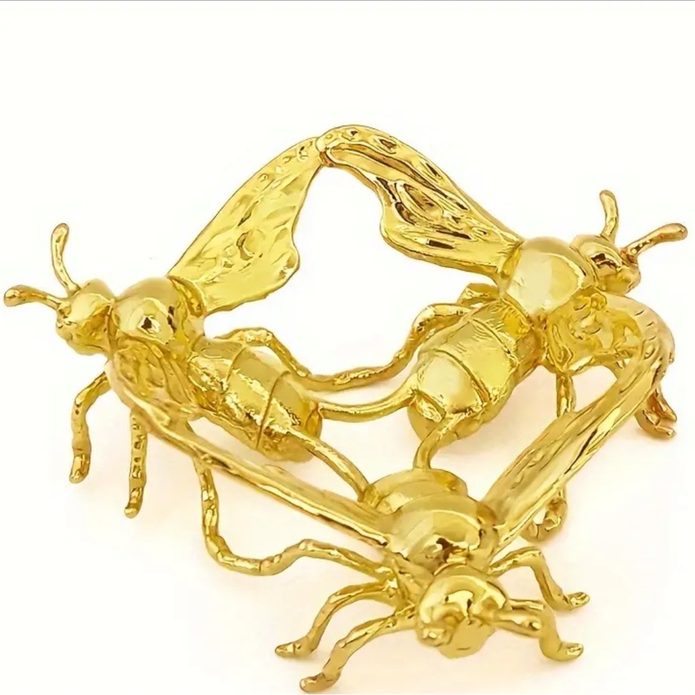 Golden bee sphere stand